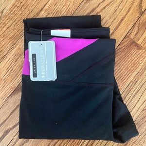 NWT Under Armour Woman’s fitted leggings